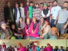 सिरमौर में फोक मीडिया के जरिए पहुंच रहीं सरकार की योजनाएं, शिलाई की पंचायतों में लोगों को किया जागरूक